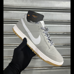 Dunk Low SB Cinza